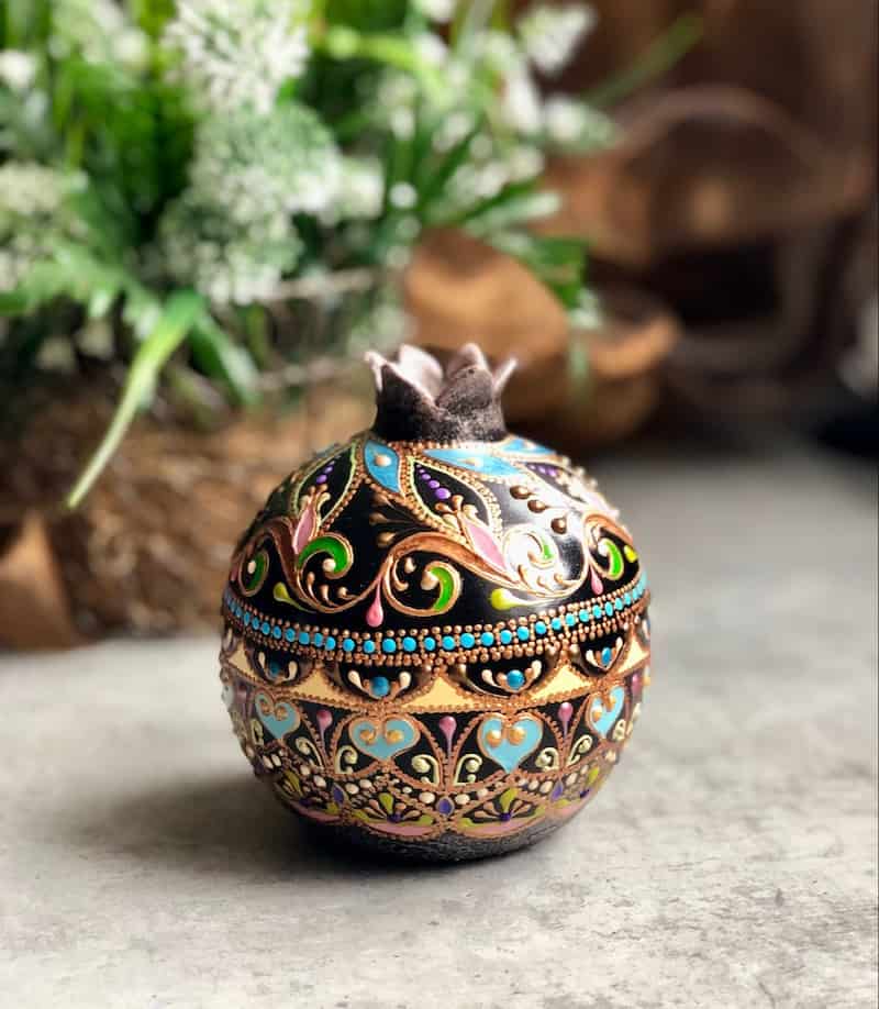 قندان مسی فیروزه‌ کوبی با هنر دست و زیبایی متمایز